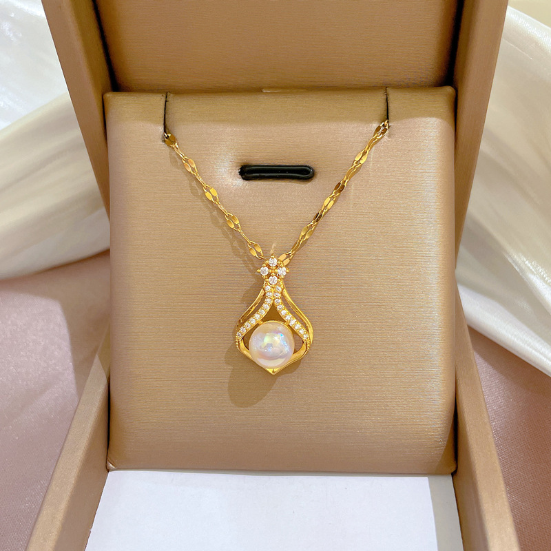 Collier de perles couleur or K - Pearl Trim Chain avis et prix